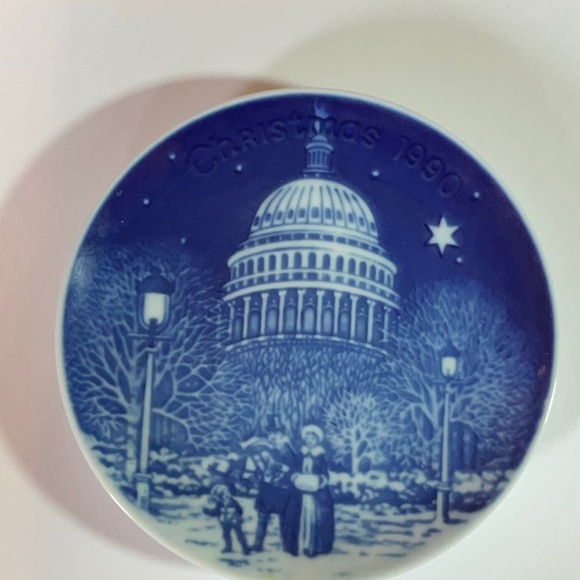 Christmas Eve at the Capitol - Bing & Grondahl Limited Series Plate 1990 - Picture 1 of 3